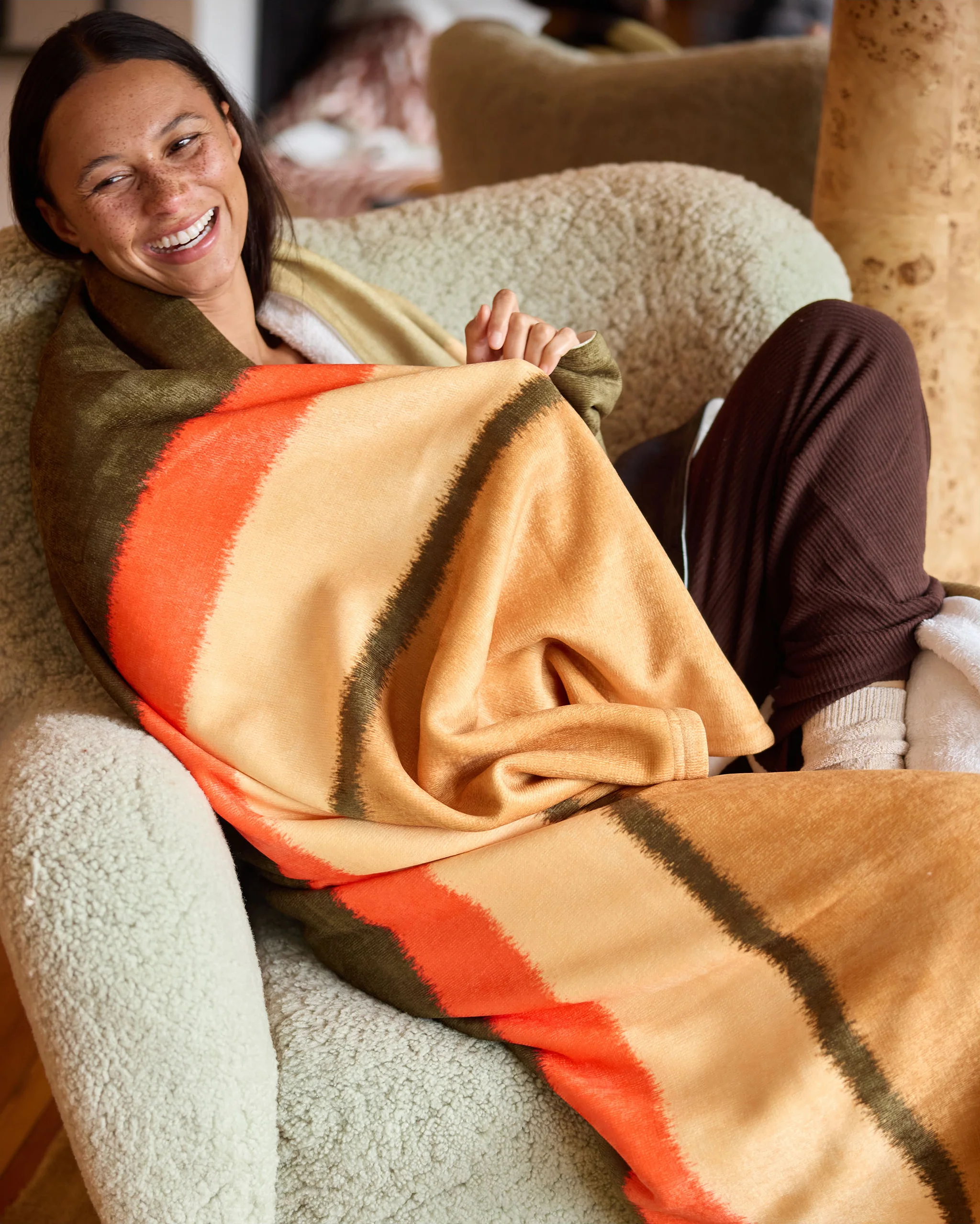 Weighted Blankets vs Regular Blankets for Anxiety Relief