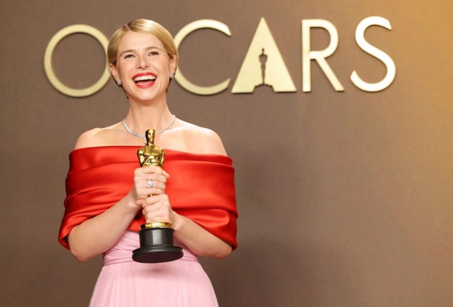 Jessie Buckley at the 2026 Oscar