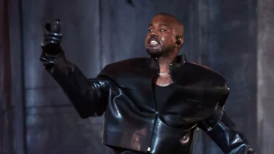 Kanye West prforming on the stage