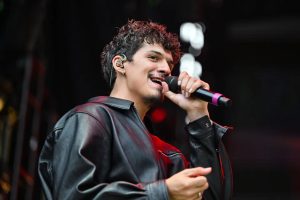 Omar Apollo in a concert
