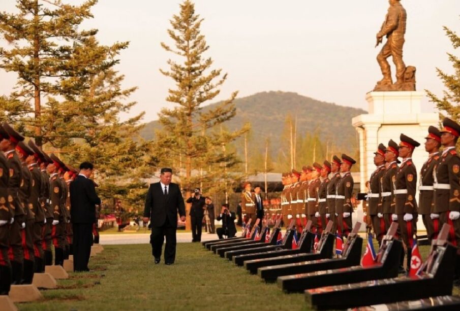 Kim Jong Un Praises Soldiers Who Killed Themselves to Avoid Capture in Ukraine War