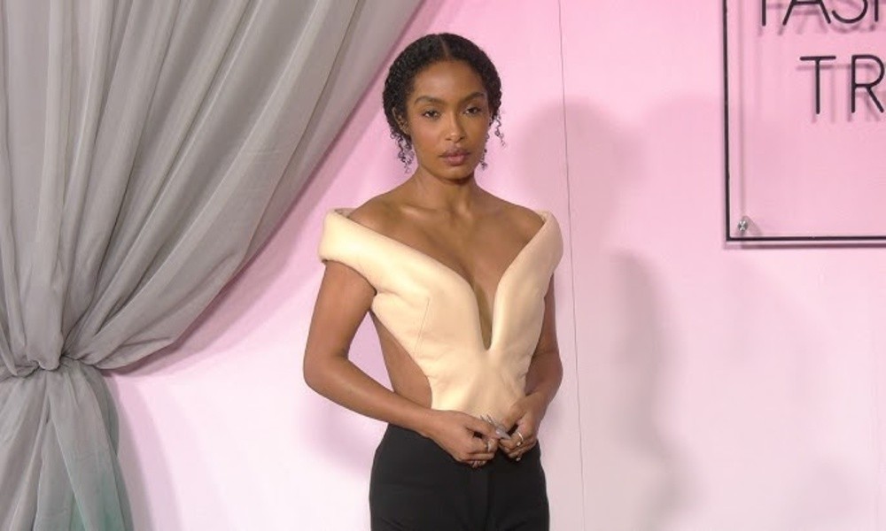 Yara Shahidi Returns to the Red Carpet at Fashion Trust U.S. Awards 2026 in Mugler Look Yara Shahidi Returns to the Red Carpet at Fashion Trust U.S. Awards 2026 in Mugler Look