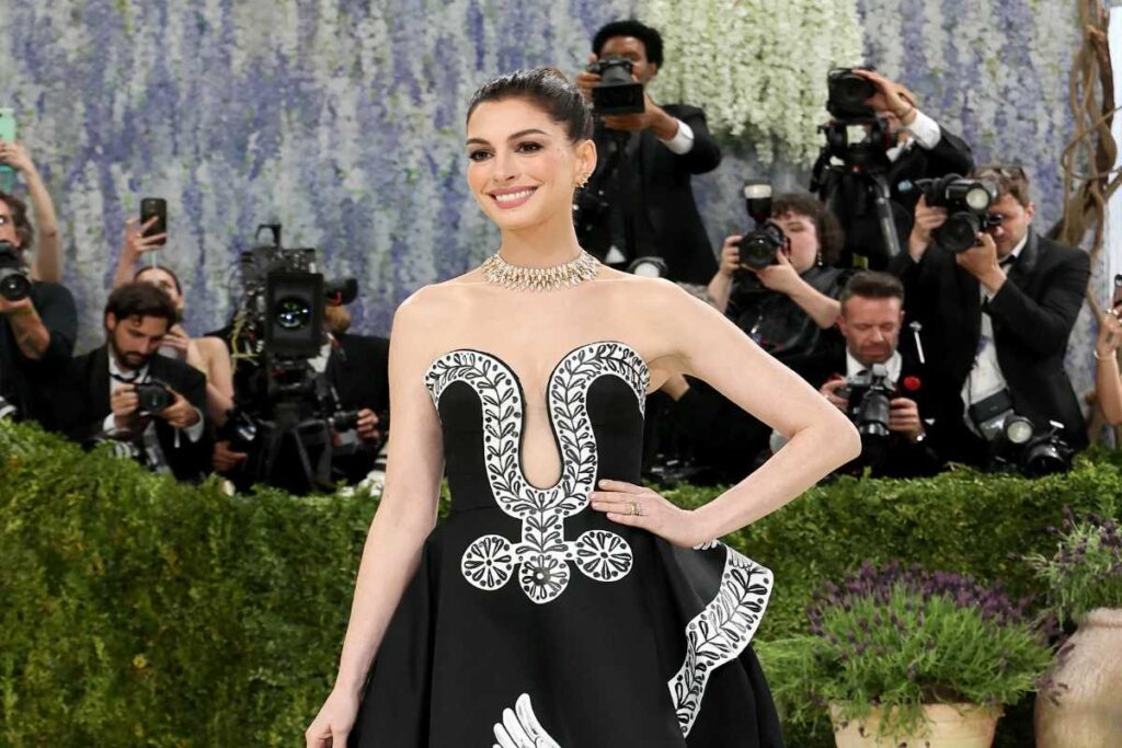 Anne Hathaway Wears a Hand-Painted Gown at the Met Gala 2026 Anne Hathaway Wears a Hand-Painted Gown at the Met Gala 2026