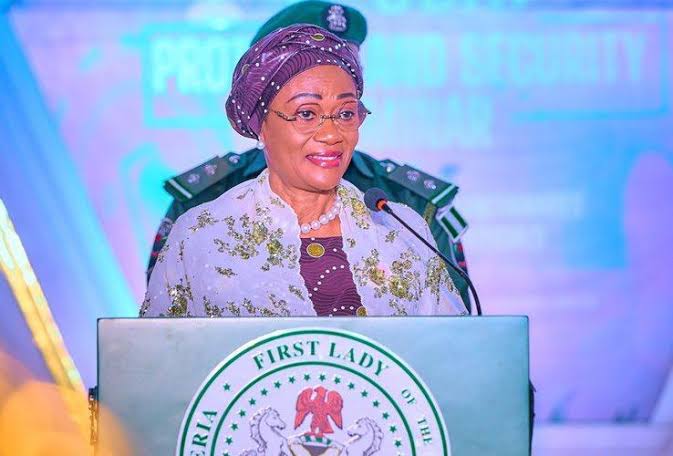 “I’ll Be Wearing Akwete Buba and Wrapper” Oluremi Tinubu Speaks on Second-Term Hope (Video) Nigeria's First Lady Oluremi Tinubu speaking at a public event while discussing her plans after leaving office.