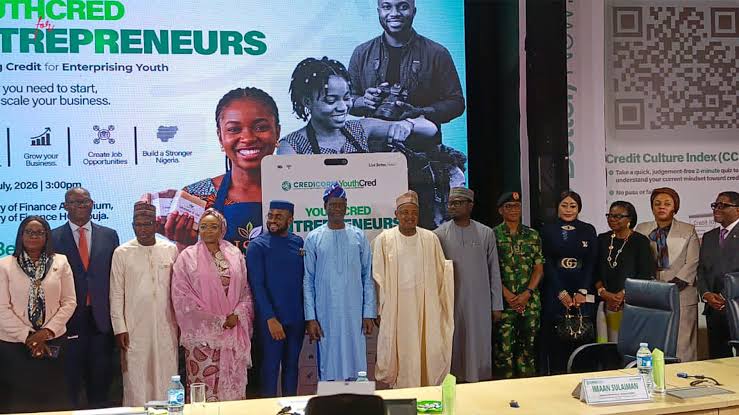 FG Opens Applications for YOUTHCRED Scheme Loans Up to ₦2 Million for Young Nigerian Entrepreneurs Young Nigerian entrepreneurs applying for the FG YOUTHCRED Scheme loans of up to ₦2 million to support and grow their businesses.