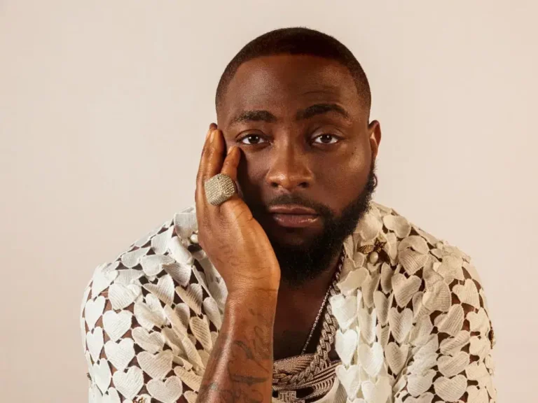 One Killed as Davido’s Security Team, Thugs Clash in Osogbo